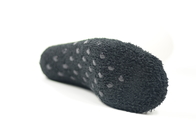 Chaussettes courantes d'anti nylon adulte noir de glissement avec l'anti matériel répugnant de coton