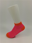 Le Spandex persistant élastique badine des chaussettes de coton par anti surface bactérienne/anti de glissement