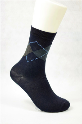 Anti chaussettes de glissement de pièce d'adultes noirs de polyester avec du coton/Spandex/Elastane
